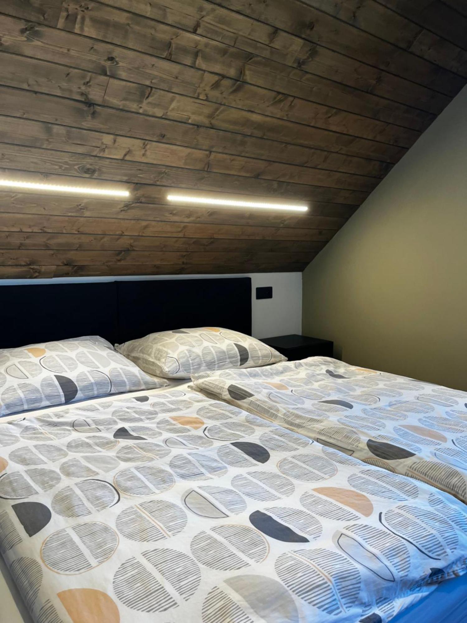 Apartmany Vlachovice Exteriör bild